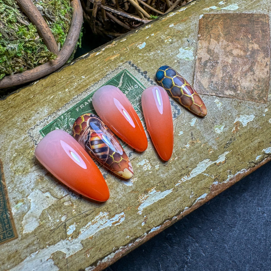 Custom Luxury Press On Nails - Gold Honeycombs